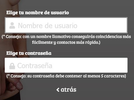 Regístrate en TransexualParaiso completando un detallado formulario de 22 campos obligatorios para unirte a la comunidad.